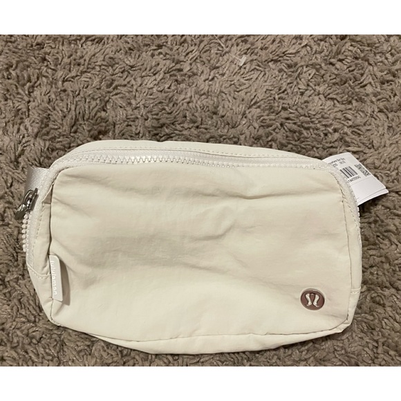 Lululemon Belt Bag - White Opal - Picture 2 of 4